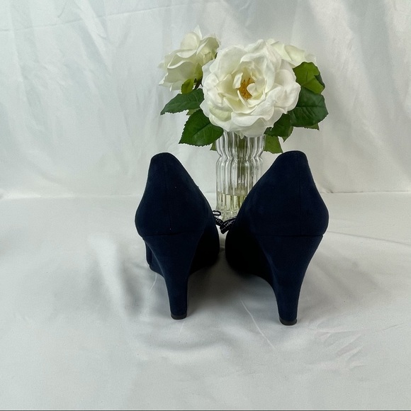 Navy Blue Suede Wedges with Studded Bow, Size 6.5 - Picture 7 of 9
